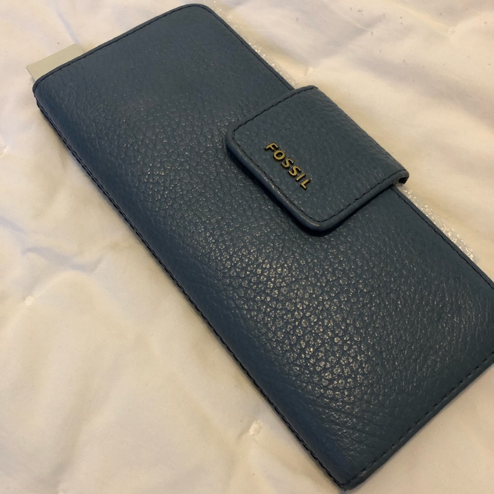 ‼️SOLD‼️ Fossil, Madison Clutch faded indigo